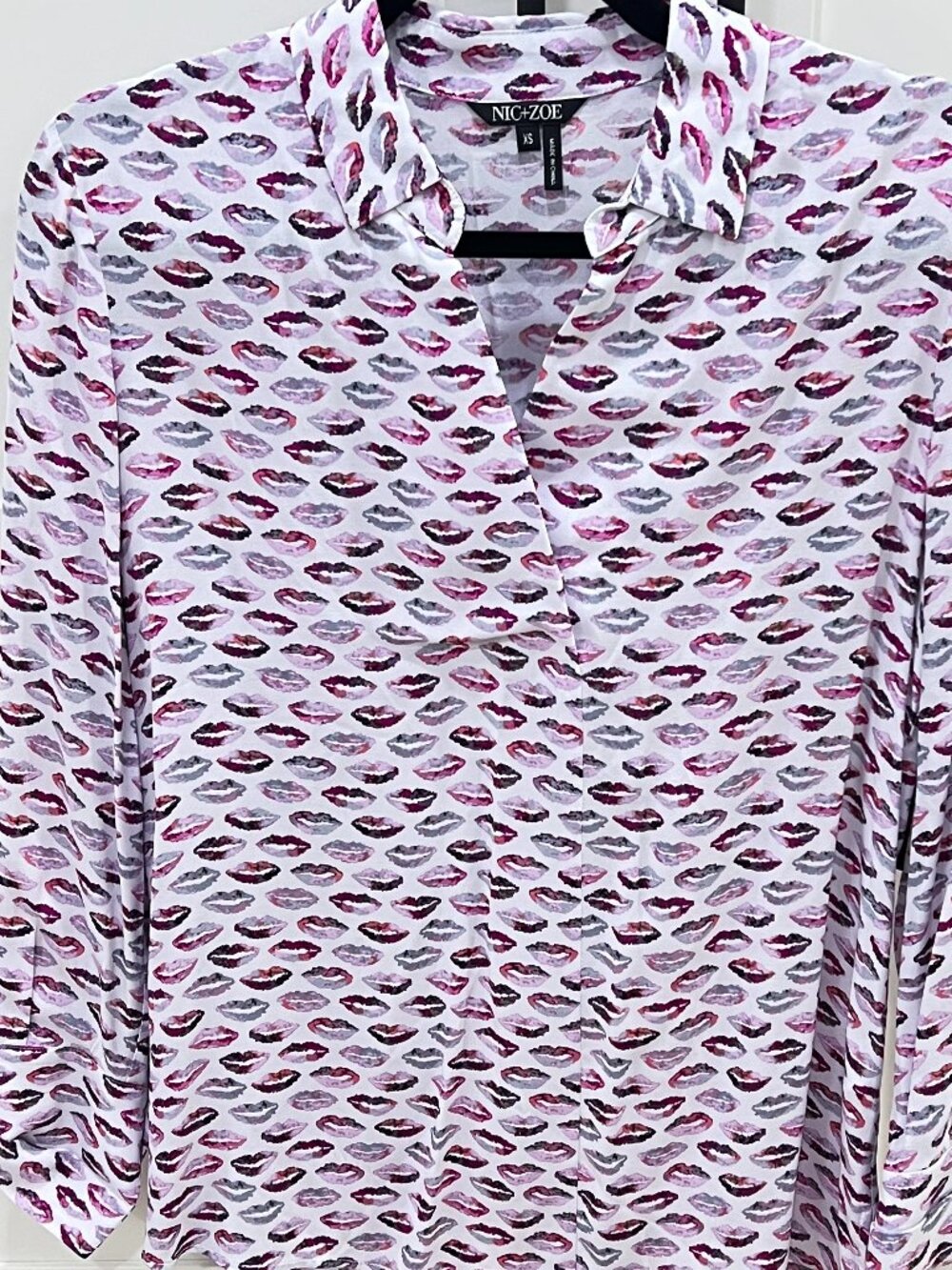 NIC+ZOE Sealed with a Kiss Blouse